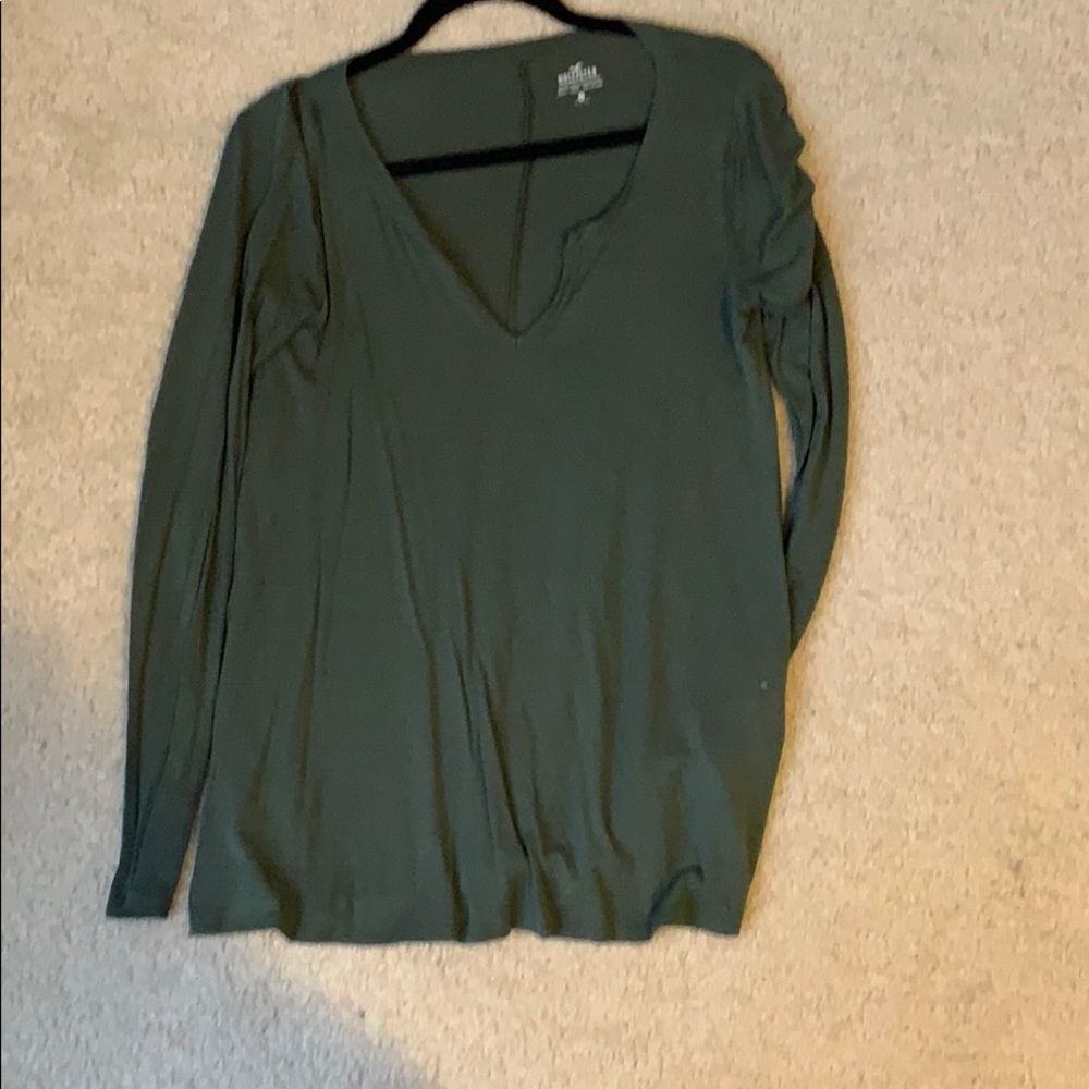 hollister long sleeve